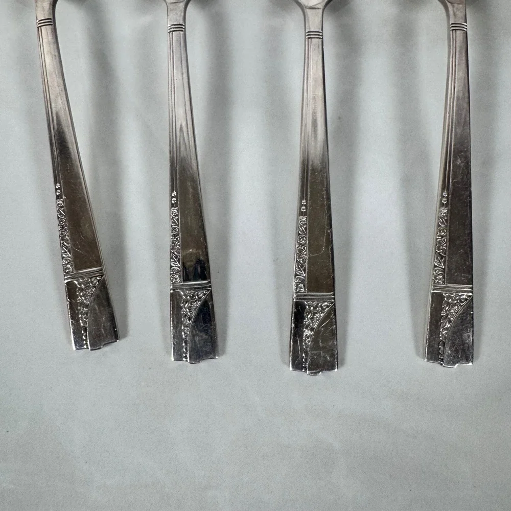 Set of 4 Oneida Nobility Plate Silver‎ Plated Round Soup Spoons Caprice Lot 1